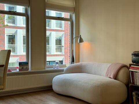 Top Airbnb: Apartment in bustling Amsterdam West in Fannius Scholtenbuurt