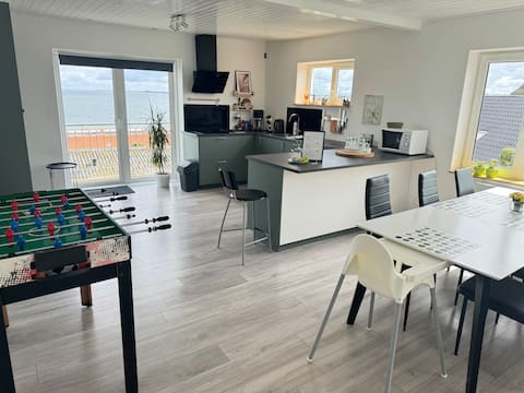 Centrally spacious view villa