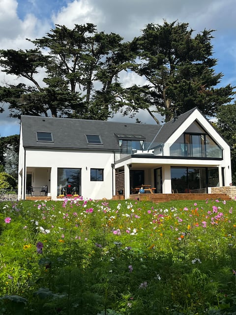 Beautiful new house with ocean view
