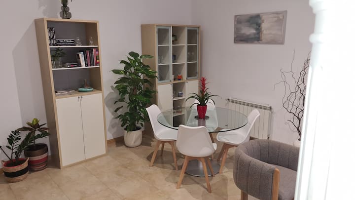 Amplio Piso
2 Habitaciones 4pax Decoración Moderna - San Sebastián de los Reyes