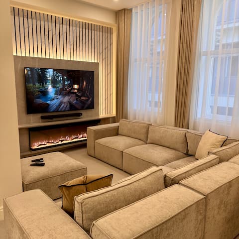 Chambers Residence 5* | 3BR | Historic Elegance