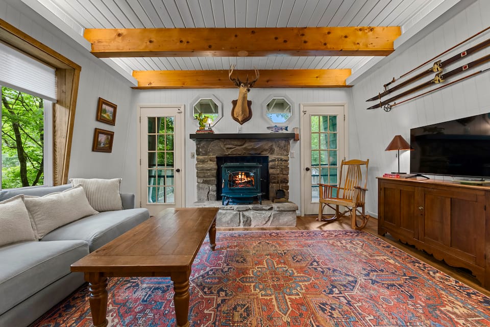 A forest chalet by a mountain creek, Maggie Valley, North Carolina, United States, photo 2 of 10