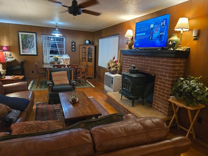 Comfortable And Convenient - Robbinsville, NC