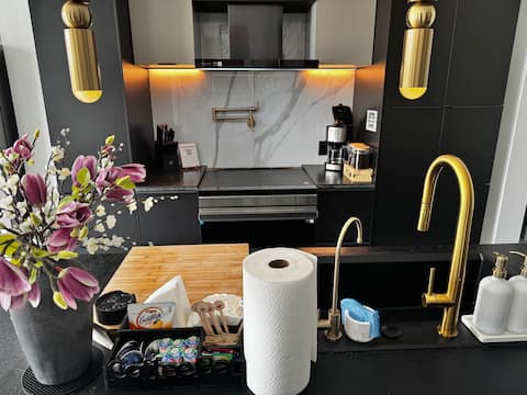 Top Airbnb: Peaceful Escape | Modern Bauhaus Architecture in Independence Heights