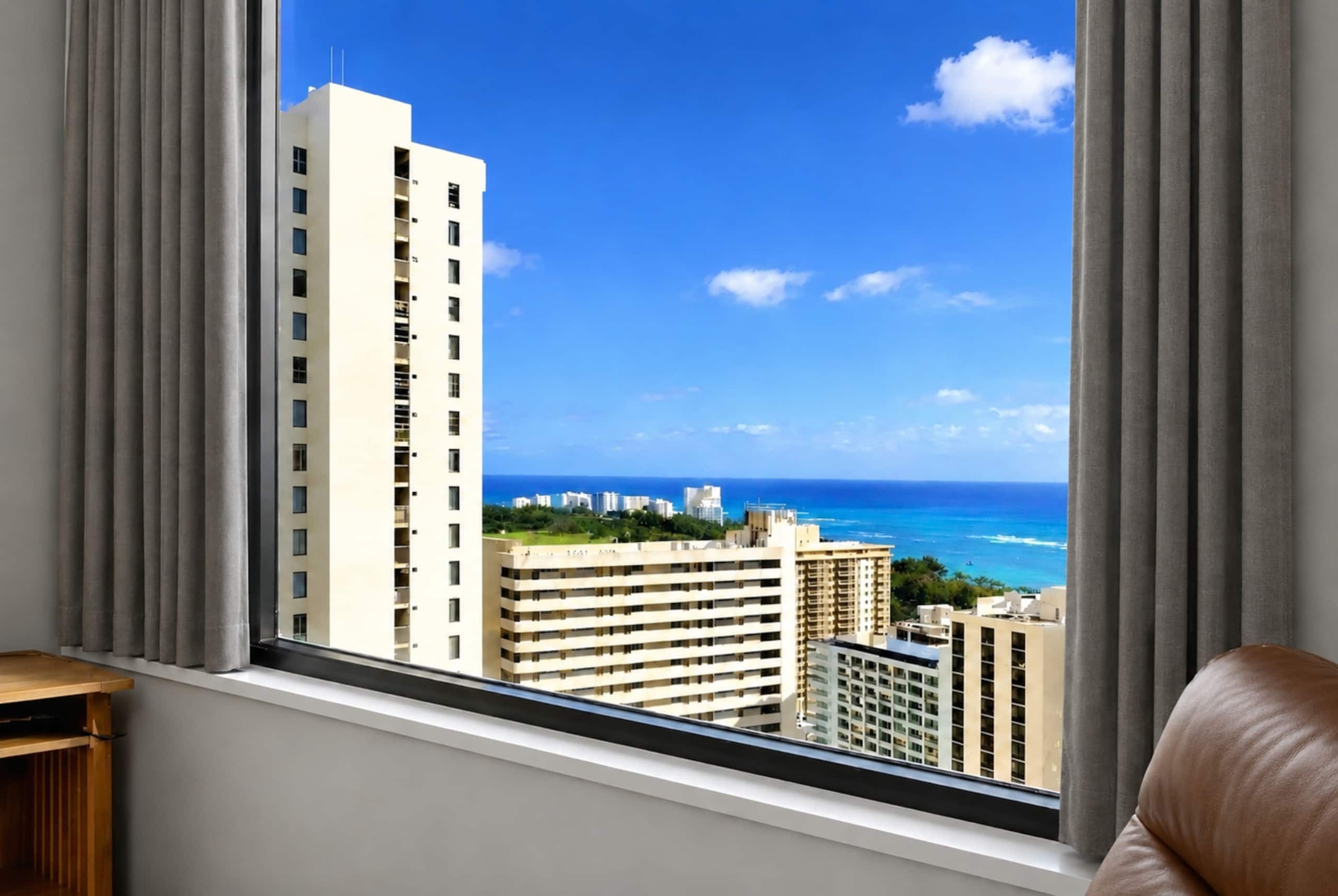 Condo in Honolulu · ★5.0 · 1 bedroom · 2 beds · 1 private bath - Image 13