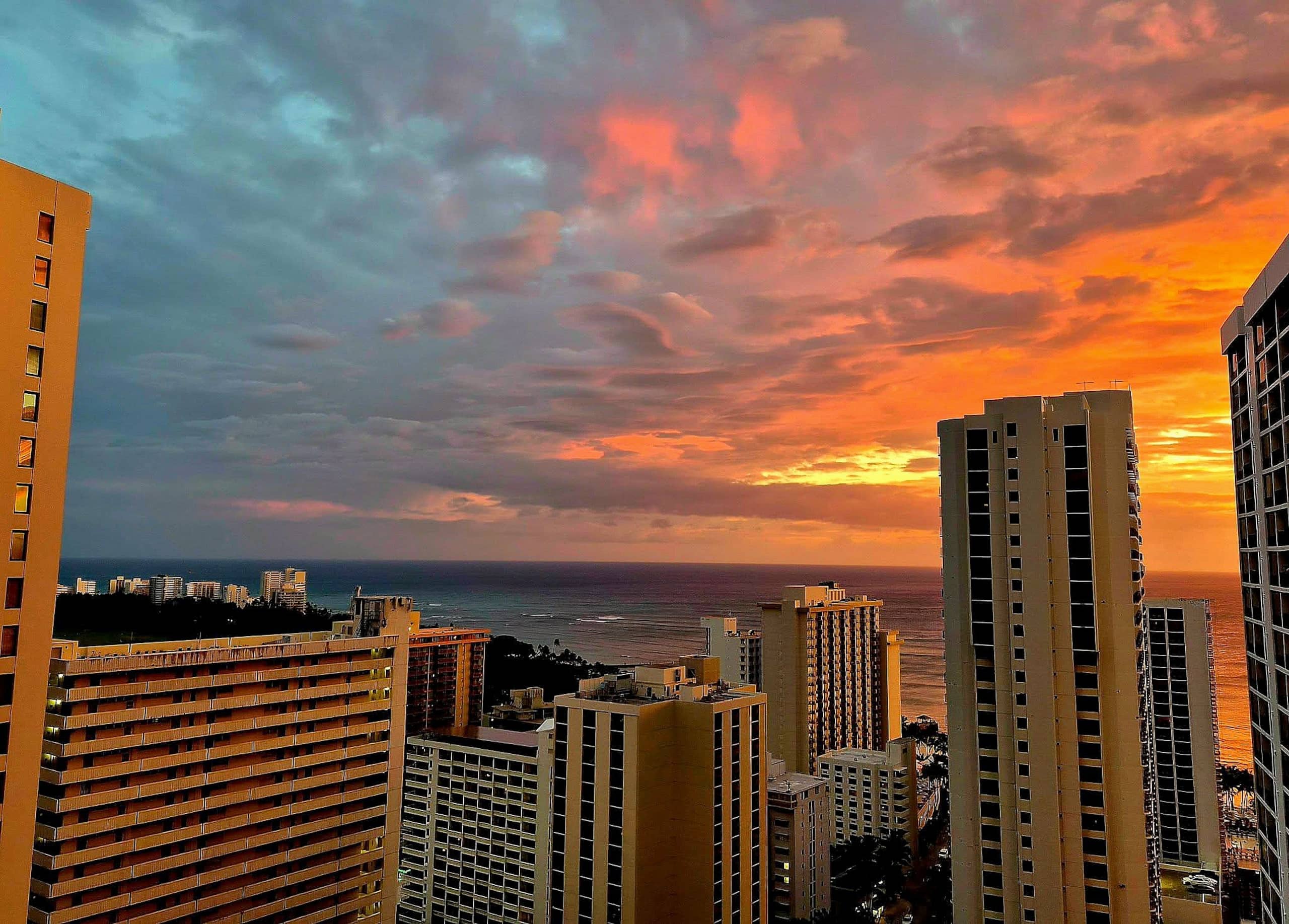 Condo in Honolulu · ★5.0 · 1 bedroom · 2 beds · 1 private bath - Image 25