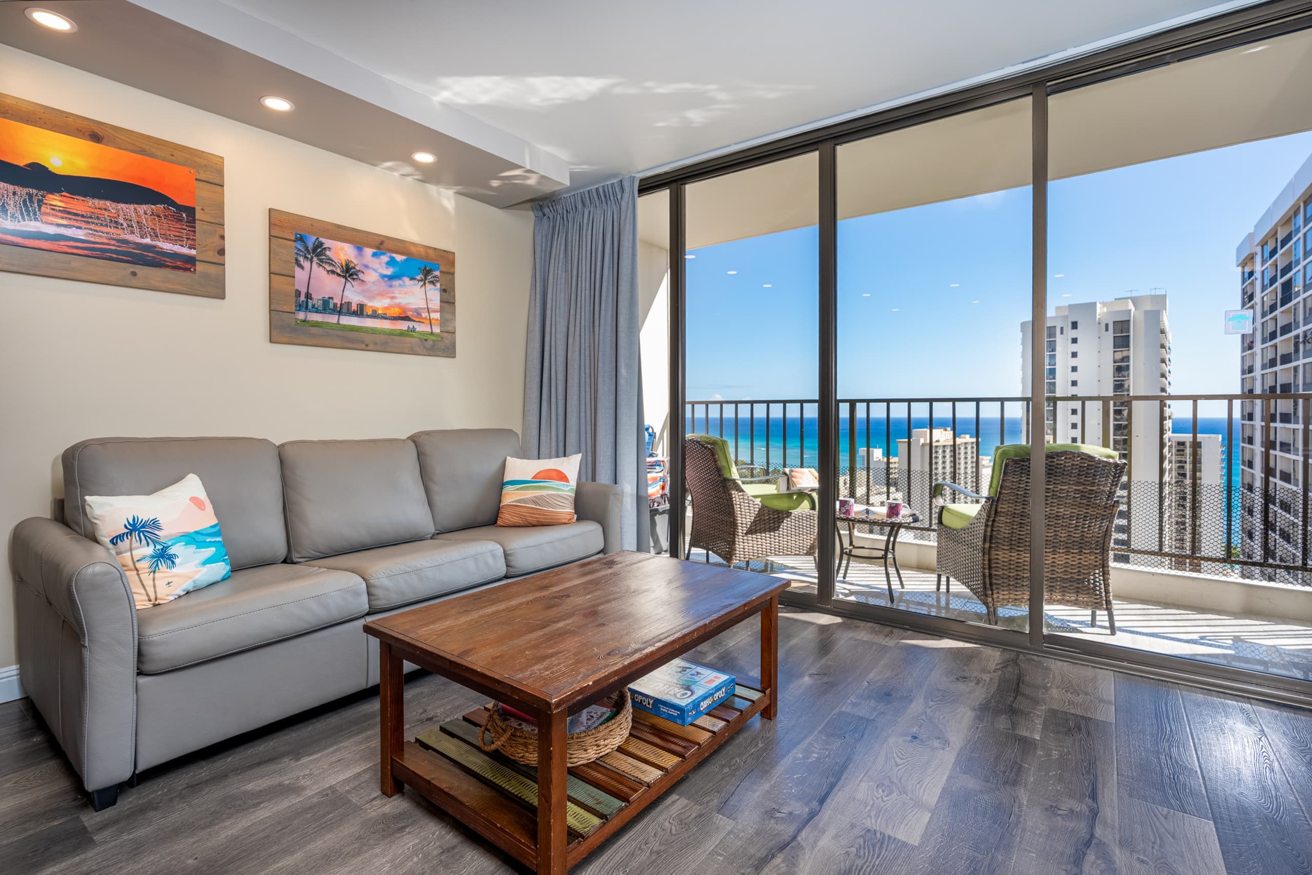 Condo in Honolulu · ★5.0 · 1 bedroom · 2 beds · 1 private bath - Image 6