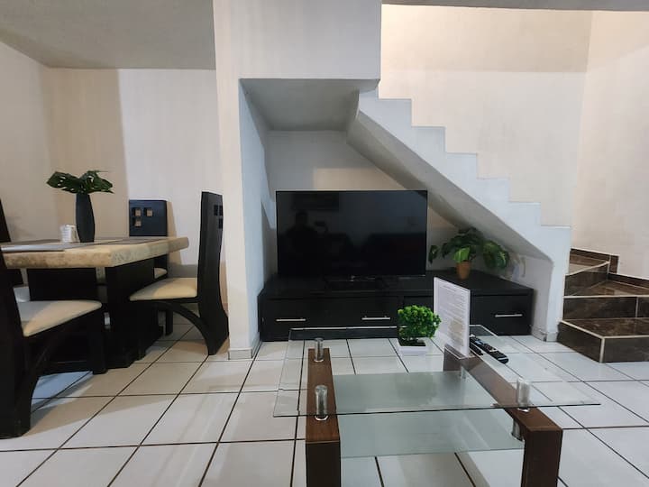 Casa Con Aire Ac, Terraza Y Alberca - Miguel Hidalgo y Costilla Guadalajara Airport (GDL)