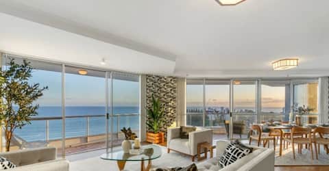 Popular Airbnb listing: Cooly Bliss Sub-Penthouse in Coolangatta