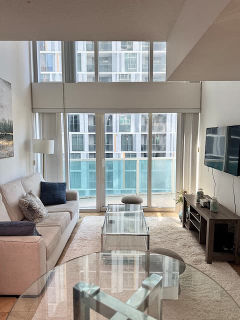 Successful Airbnb property: Two levels in Brickell in Brickell Village