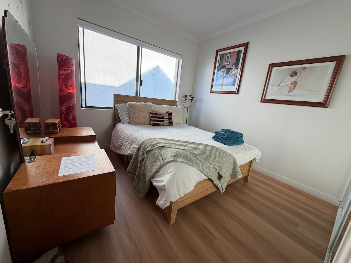 Stylish Private Room | Walk to Mandurah Foreshore - Barragup