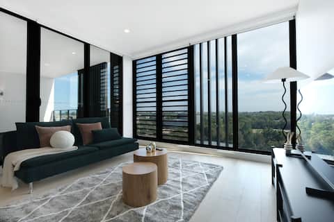 Best in MQ 2BR Apt + study/pool/parking/Metro