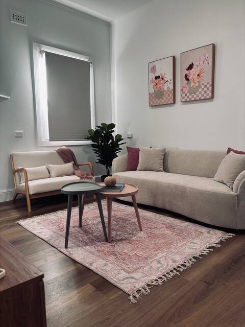Successful Airbnb property: Cosy, Modern Retreat in Wagga in Wagga Wagga