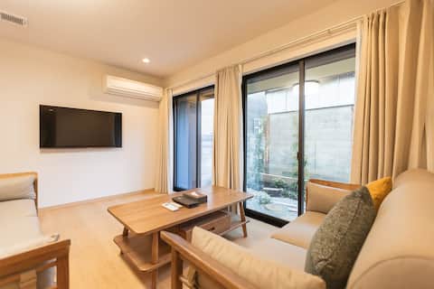 [b& Flat Garden 1] Maximum 15 people/8 minutes from Hanazonocho Station/150 sqm single-family house/