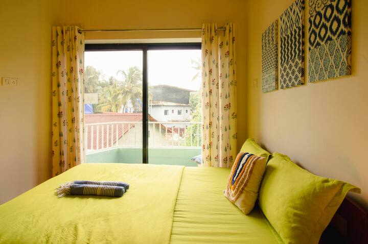 Bedroom 1 image 2
