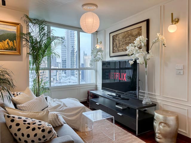 The Legacy | 2BR | BTS Chidlom | 101SQM | Langsuan gallery image 4