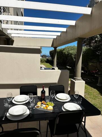 Seaside Serenity gallery image 3