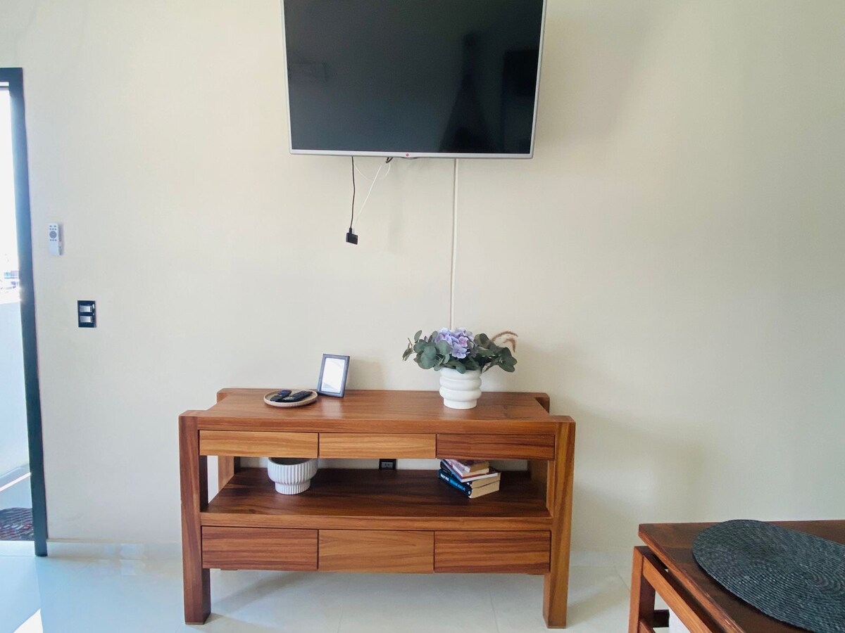 Popular Airbnb listing: New and comfortable, Wi-Fi, great location/price in Ciudad Guzmán