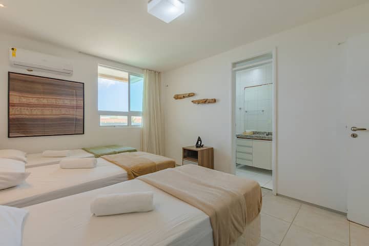 Aquí, al final del día, se respira el ambiente agradable de una casa de playa bien cuidada, perfecta para familias.