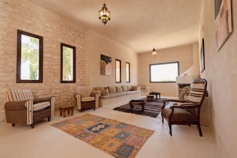 Top Airbnb: THE VILLA, infinity pool, food service & fast wifi in Aguerd