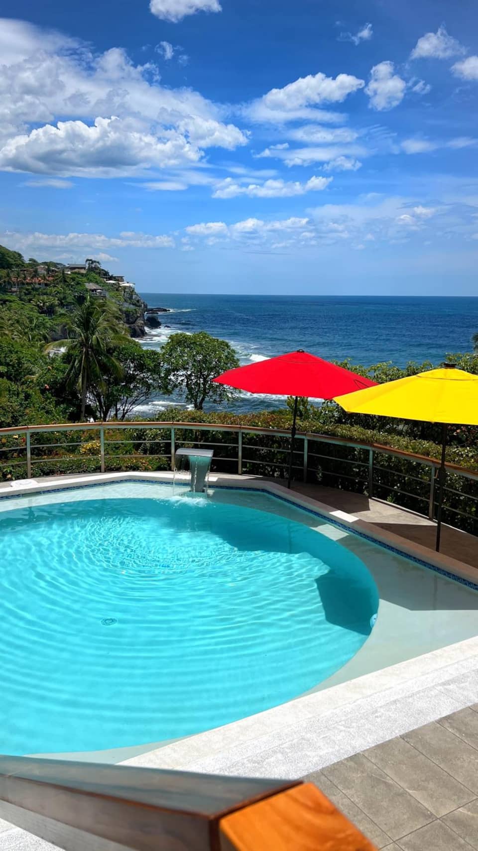 Top-earning Airbnb listing in Tamanique, 5 bedrooms