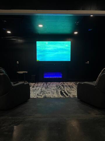 Modern house, home theater gallery image 2