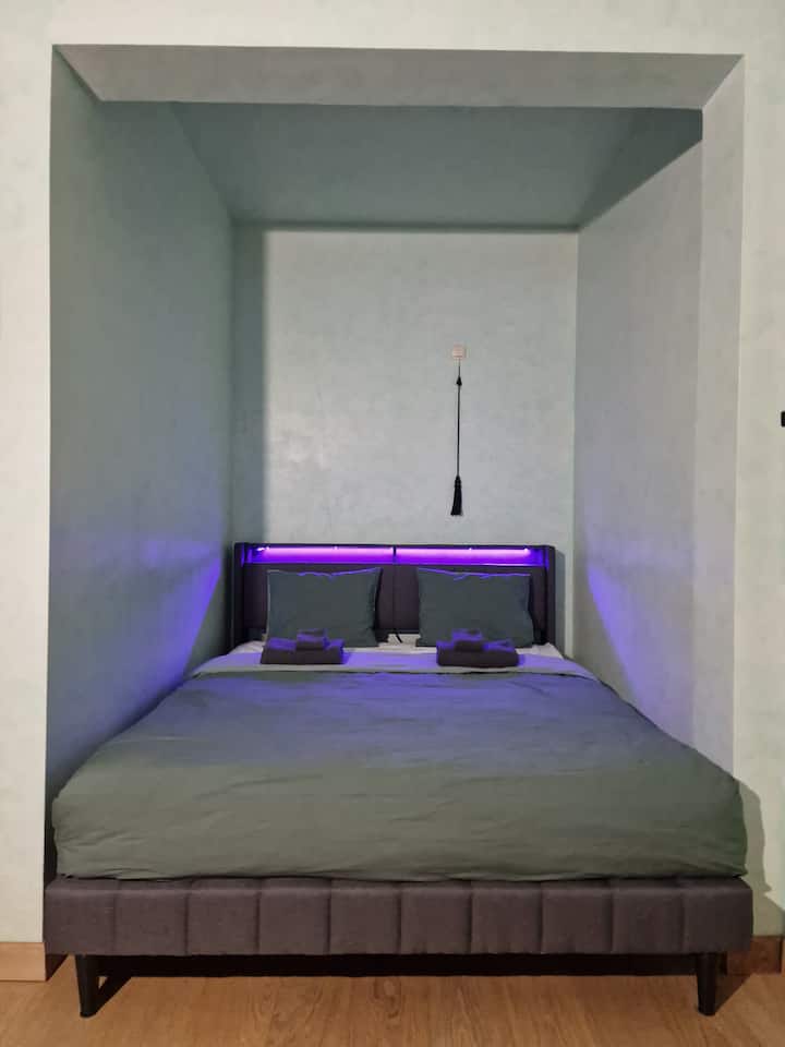 Un nouveau lit a été installé récemment.
160×200 cm