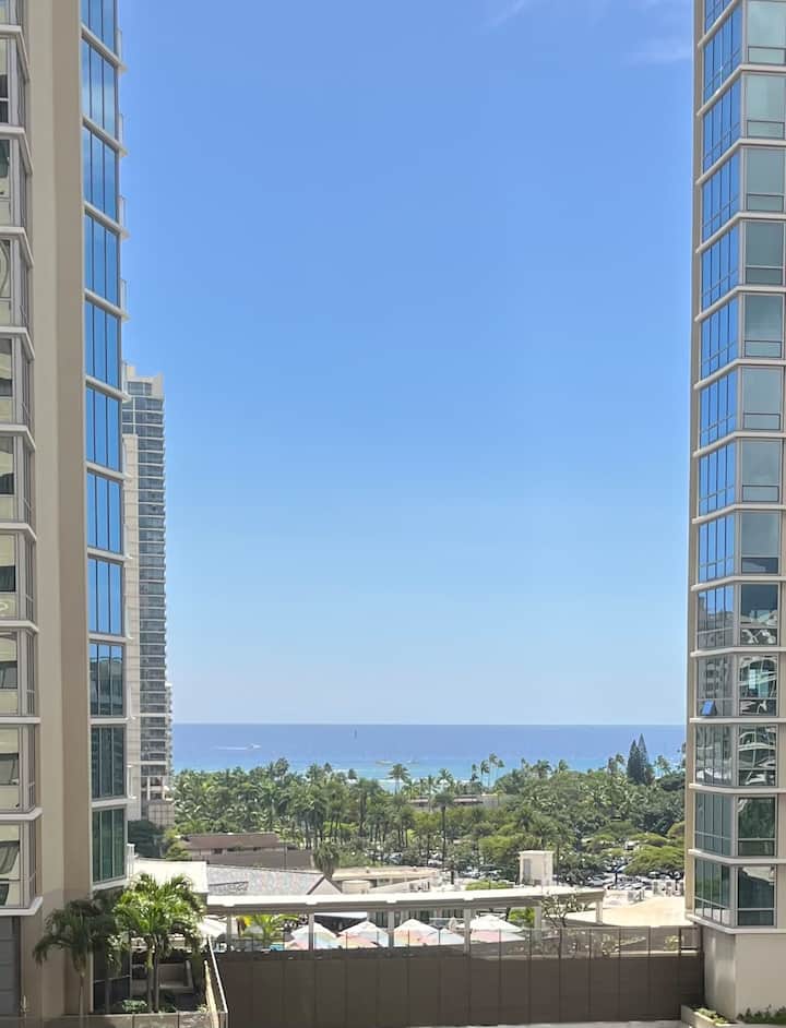 Waikiki 1bed 1 Bath 1 Parking With Ocean View - Honolulu, HI