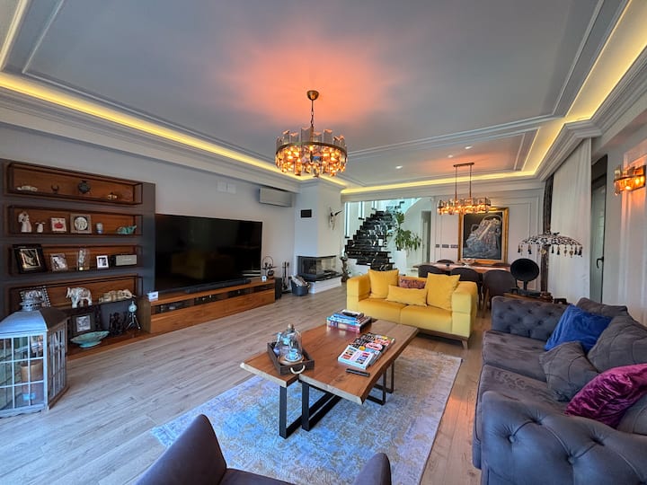 Gümüştepe’de Lüks Havuzlu Villa - بورصة