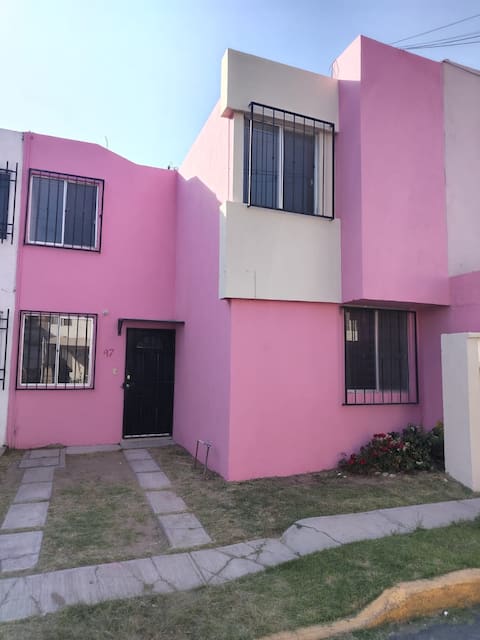 4 beds + 3 rooms + 1½ bathrooms + 2 parking spaces + invoice