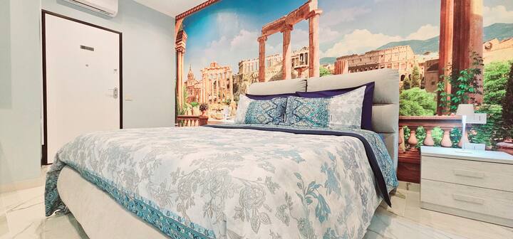 חדר מצויד בכל השירותים לאורח