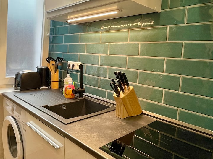 Bright & Spacious Apartment With Park - Berlin Central Station