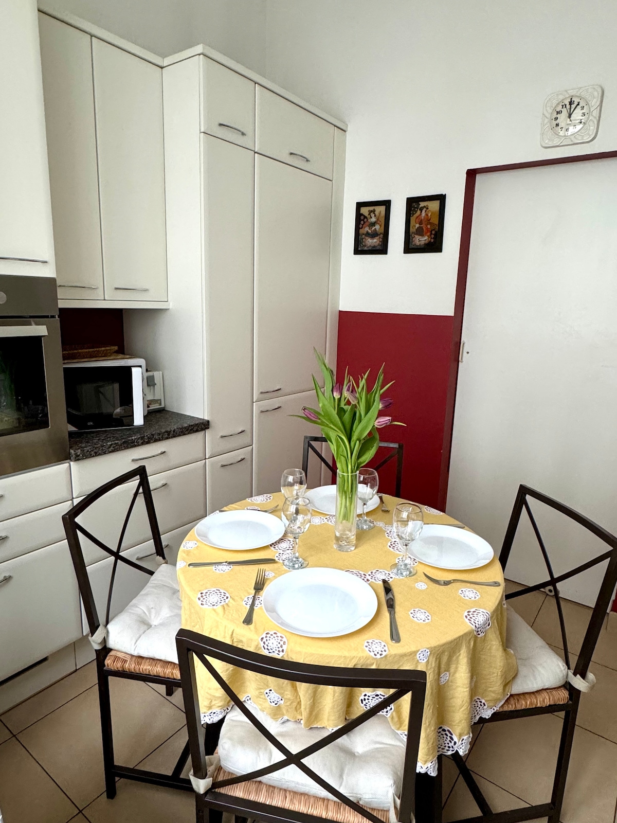 Full kitchen image 3