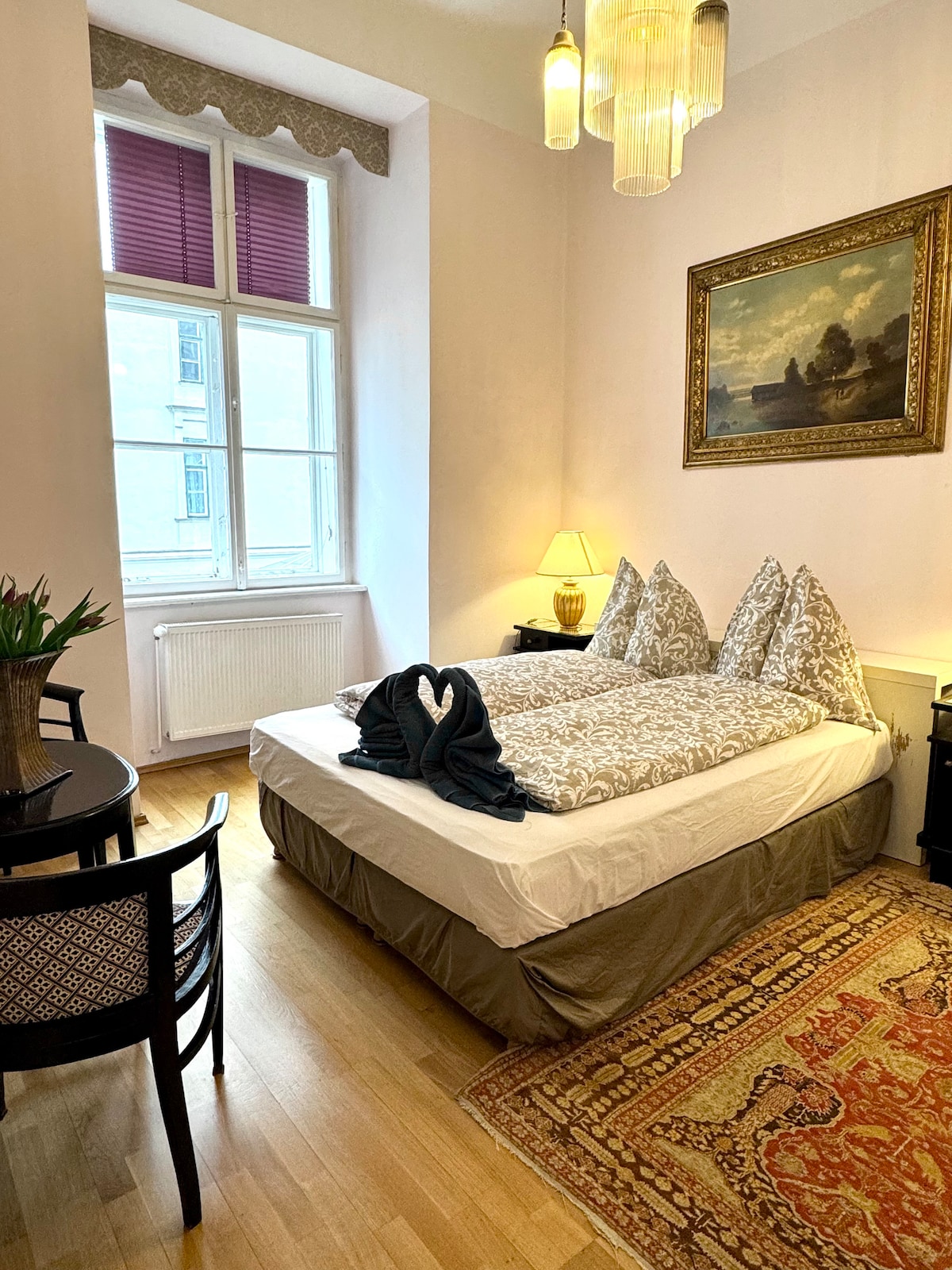 Bedroom 2 image 1
