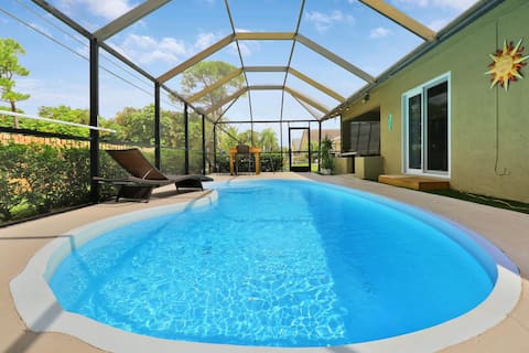 Private Pool in Cozy Unit w/Fenced Yard for Dogs.