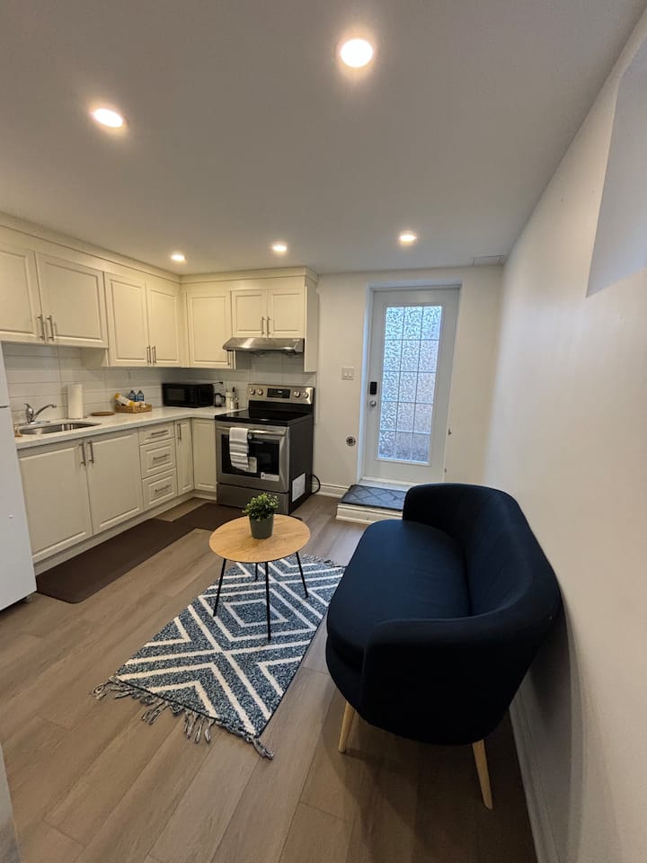 Maple & Stone Suite - Cozy 1 Bedroom Apartment - Milton, Canadá