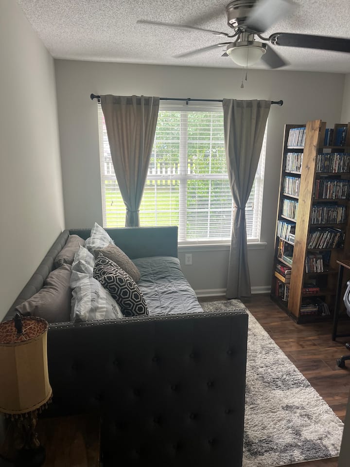 Cozy Stay Minutes From Stadium/downtown - 塔斯卡盧薩