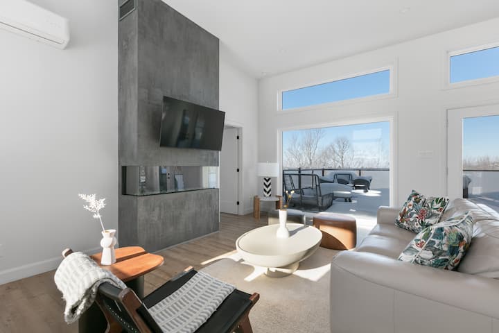 Nordic Chalet: A Serene, Luxury Chalet - Mont-Tremblant
