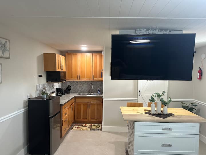 New Beach Studio For Two - St. Petersburg, FL