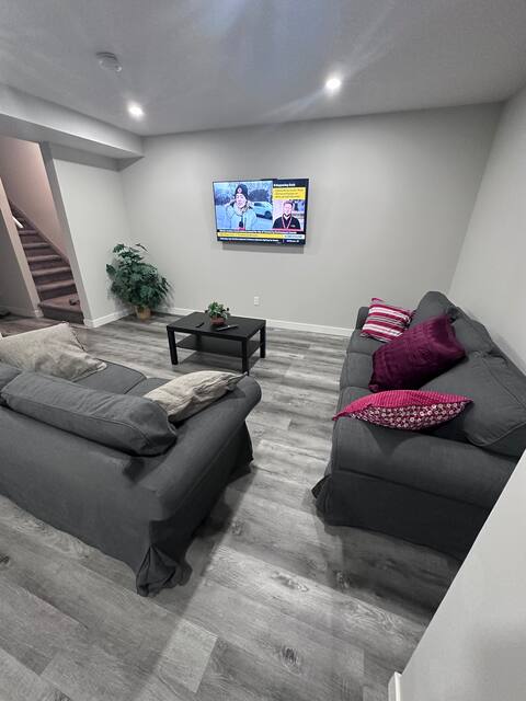 Top performing Airbnb: Elegant Cozy Private Apartment in Legacy