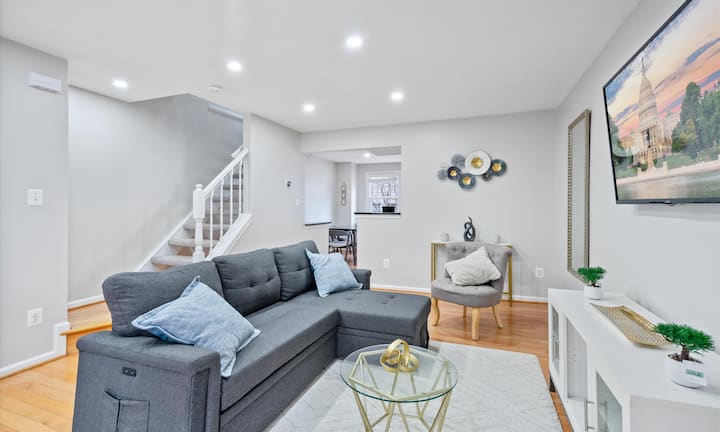 Lux 3br/3ba Retreat | Games/parking/patio-sleeps 8 - Arlington, VA
