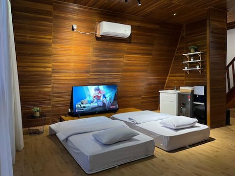 Family Cabin#1 Lake Toba for 10pax