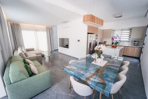 HeatedPool, Jacuzzi, Sauna-TG NEW Luxury SPA Villa
