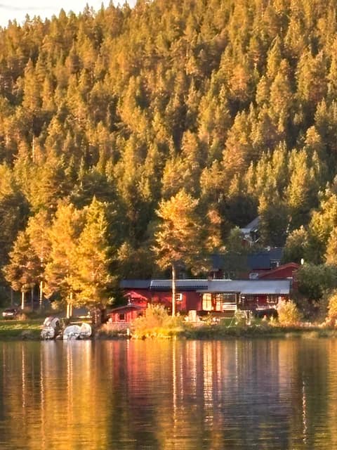 Vacation home by the Torne River in Jukkasjärvi