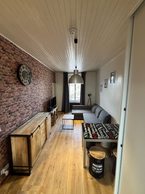 Top performing Airbnb: Le Maya - city center in Saint Claude