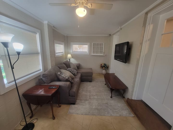 Cozy Downtown Apartment - Lynchburg, VA