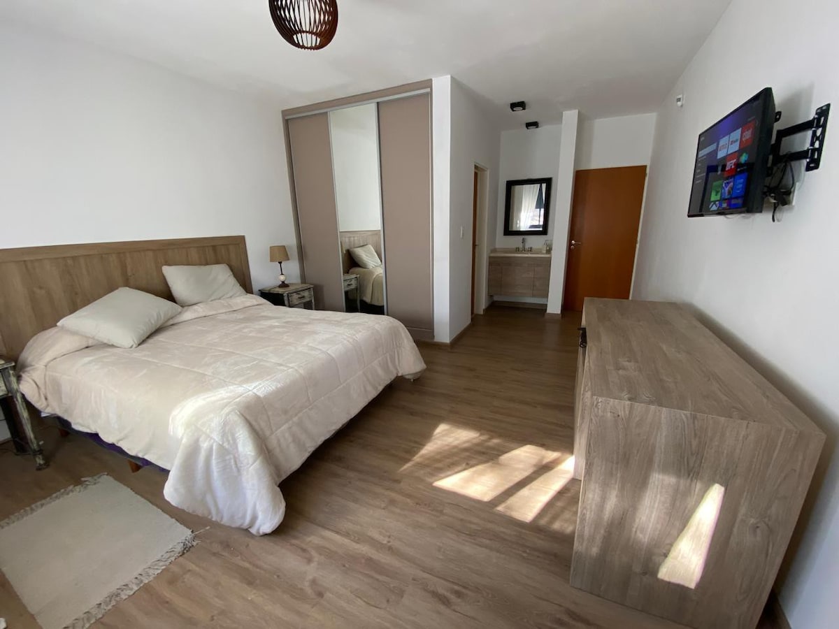 საძინებელი 1