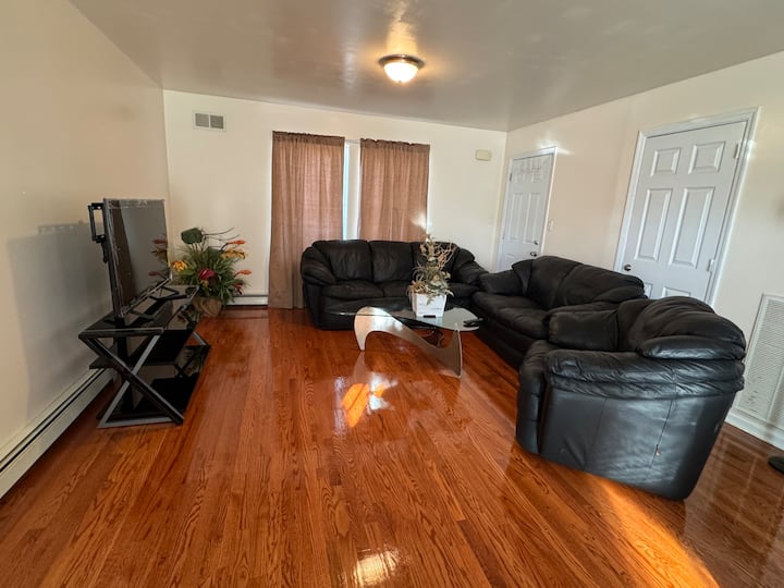 Apartment In Bay Shore, New York - Deer Park, NY