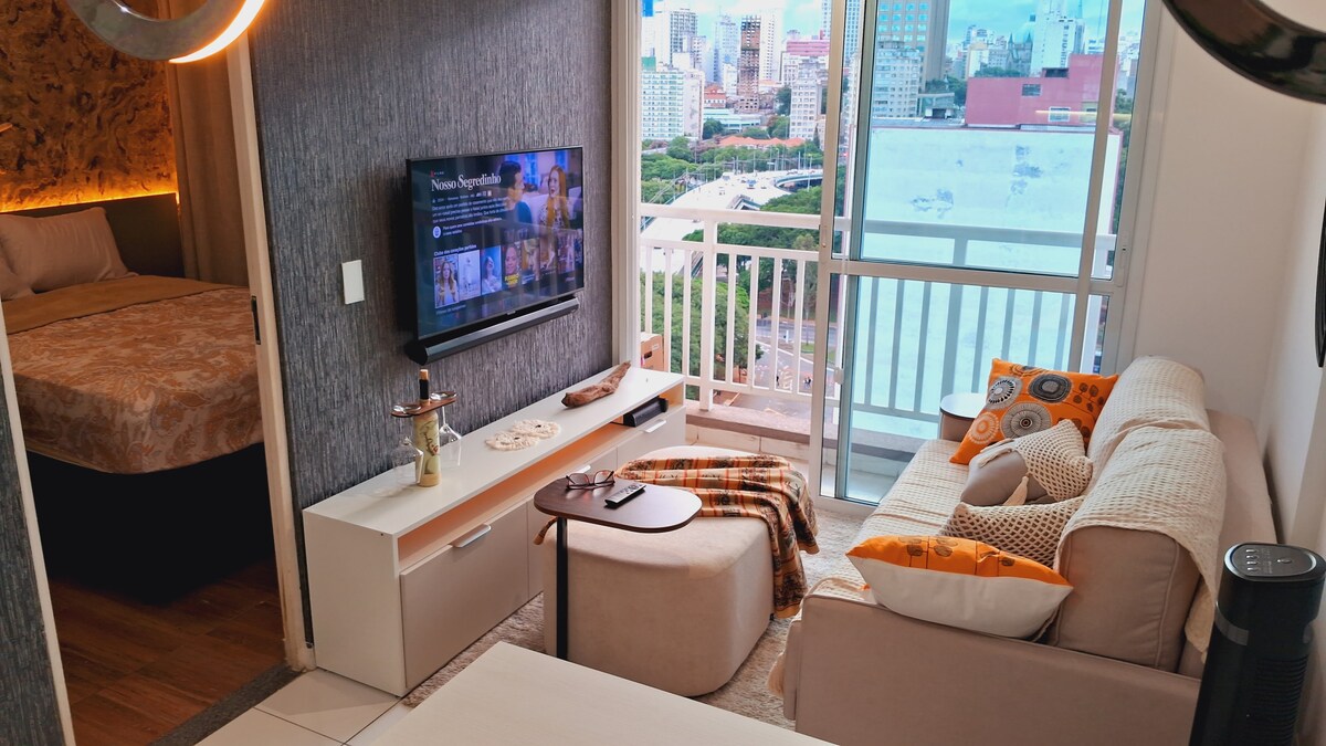 Popular Airbnb listing: Air Conditioning: Your Urban Retreat in Brás