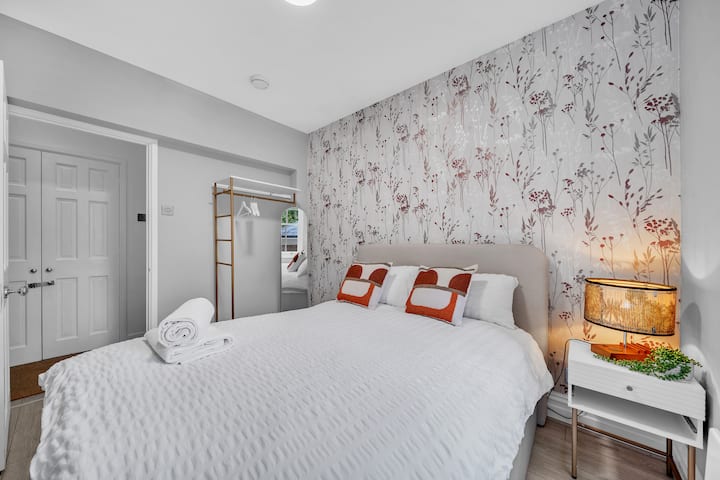Central Chelsea 2br Townhouse On Kings Road - London